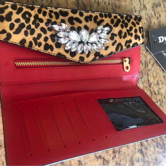 Dunes Leather and Fur Wallet with Stones - Picture 2 of 4